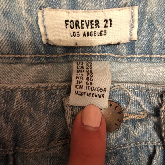 HIGH WASTED JEAN SKIRT! - Picture 3 of 3